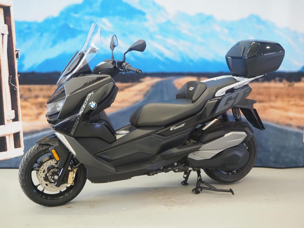 BMW C - 2023