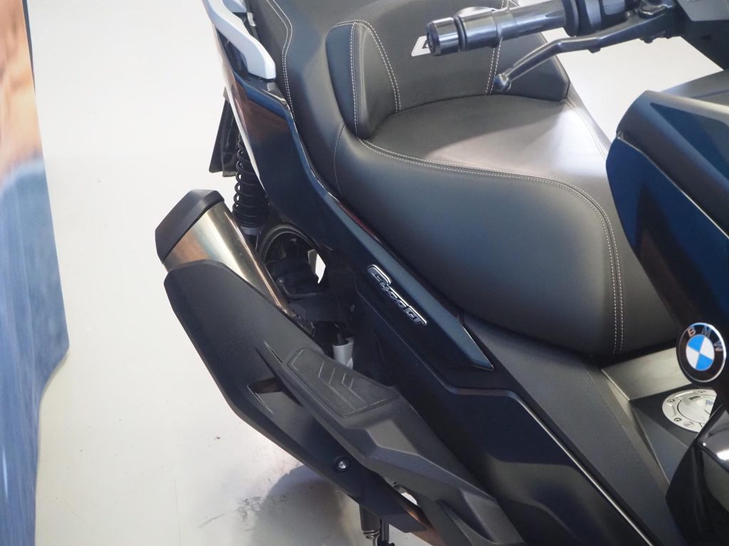 BMW C - 2023